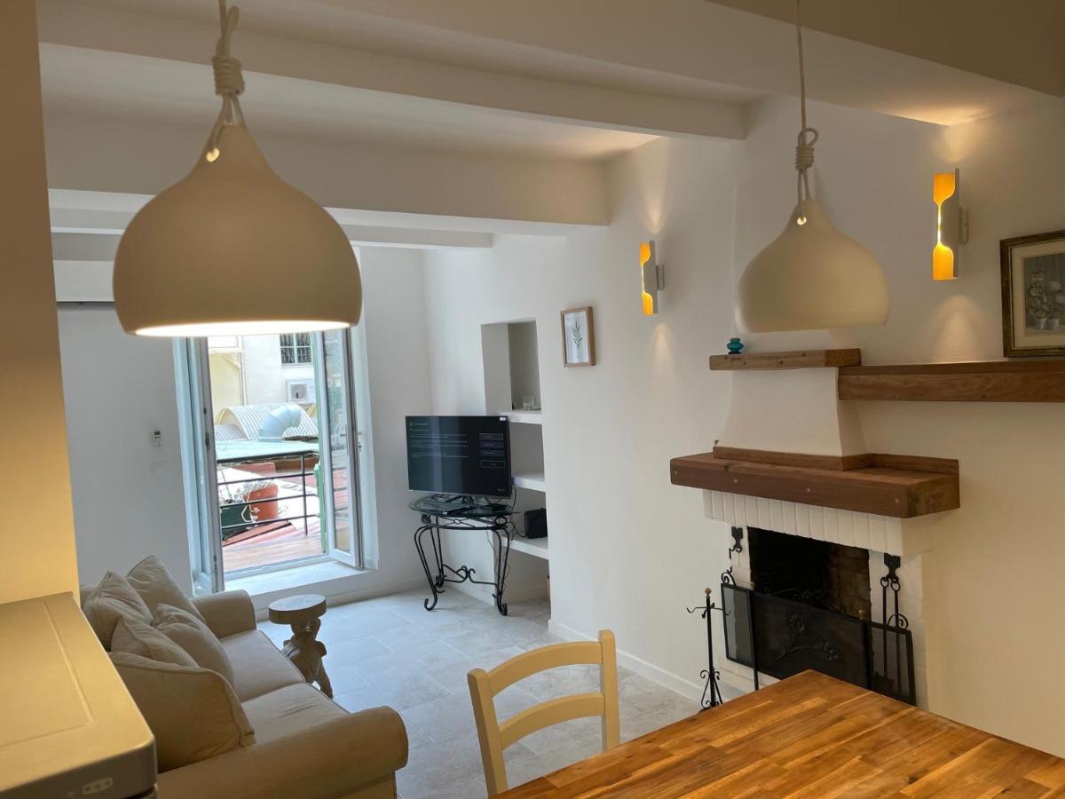 Summerhouse 2 Bed Quiet Old Balcony100m Appartement